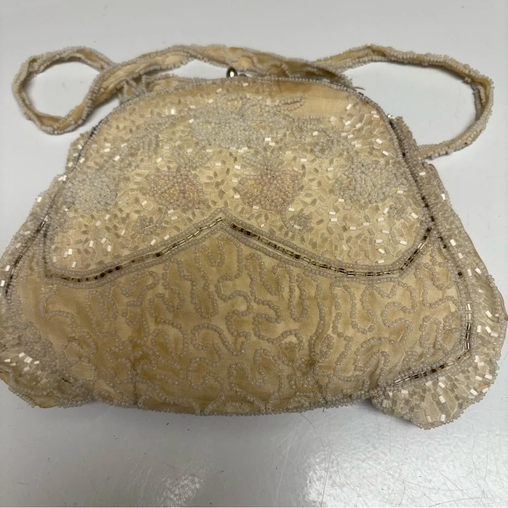 Elegant Cream Beaded Women's Bag - Picture 1 of 7